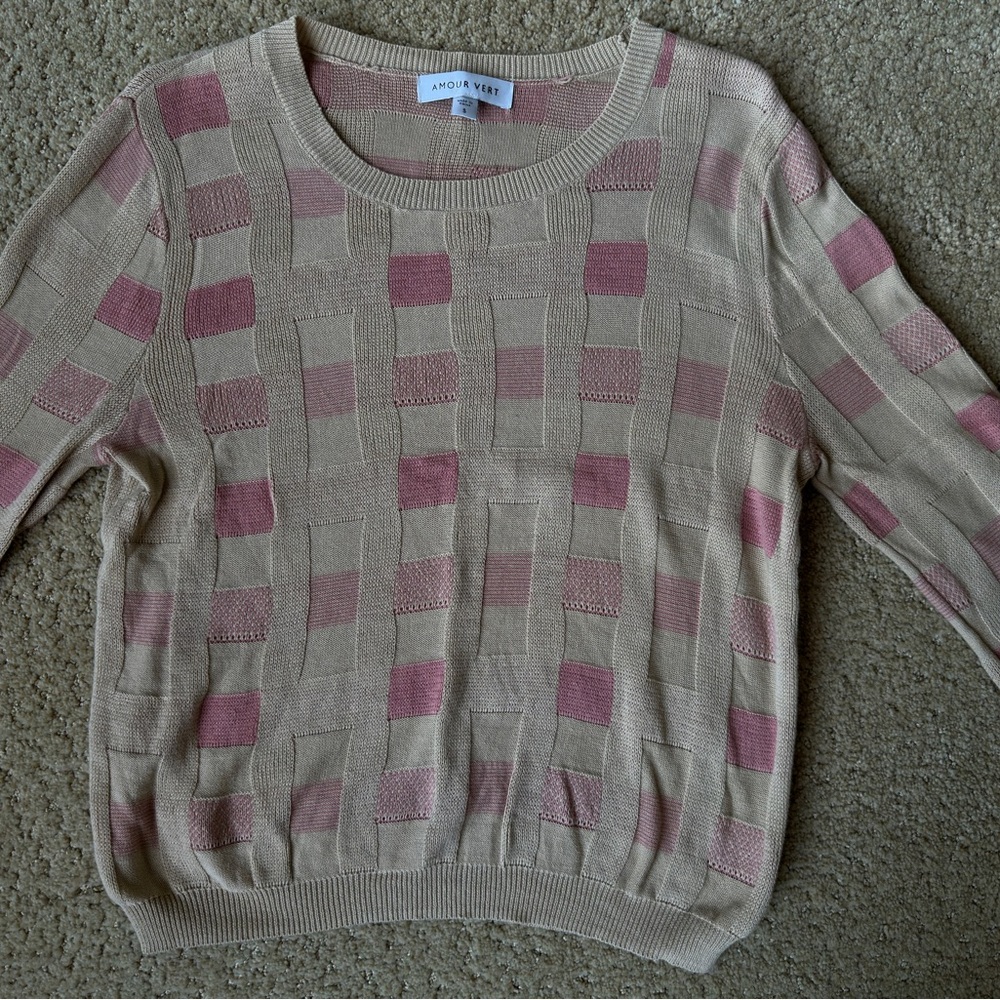 Amour Vert Women's Pink and Tan Sweater